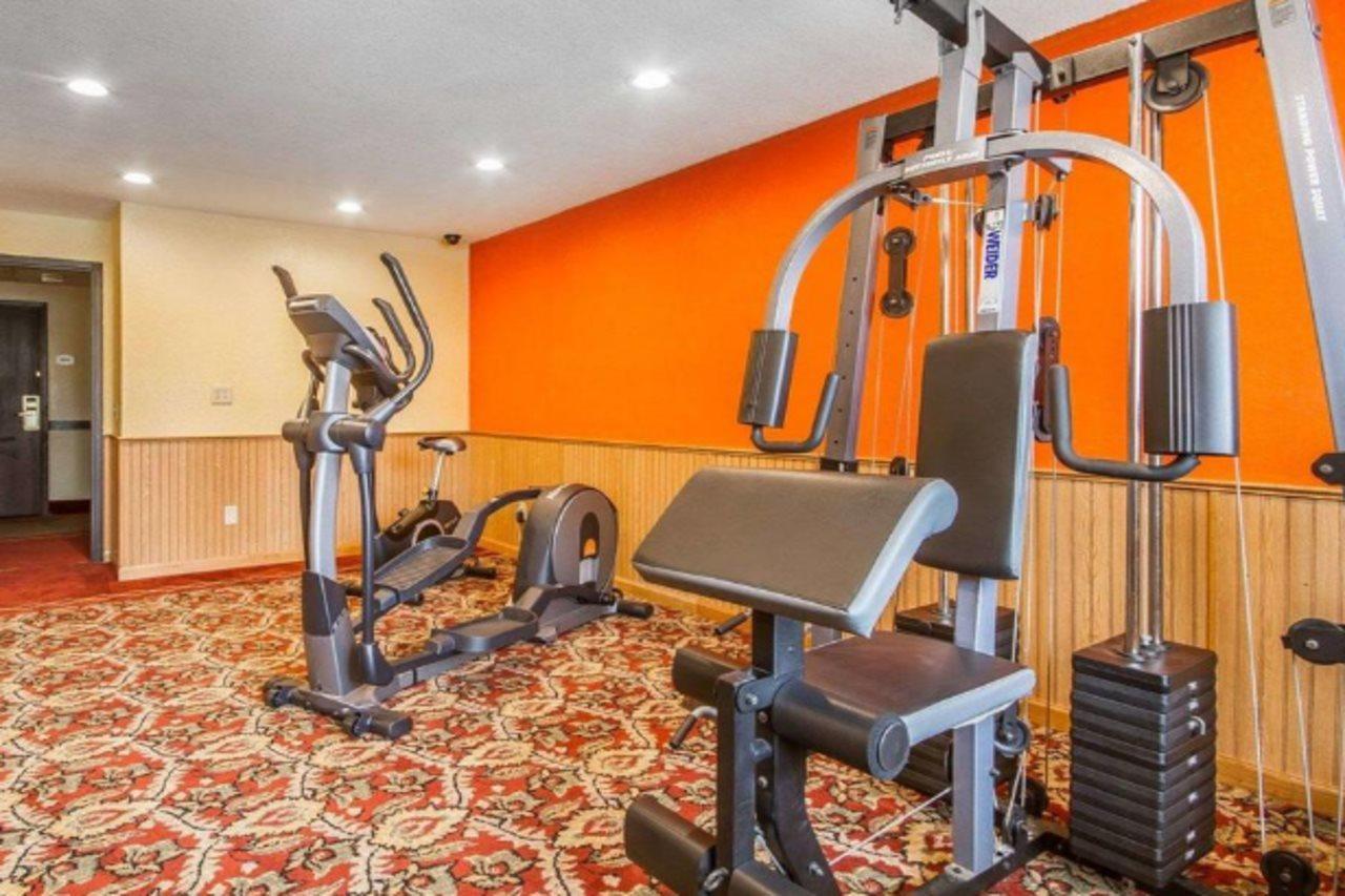 Rodeway Inn & Suites Madison East Kültér fotó