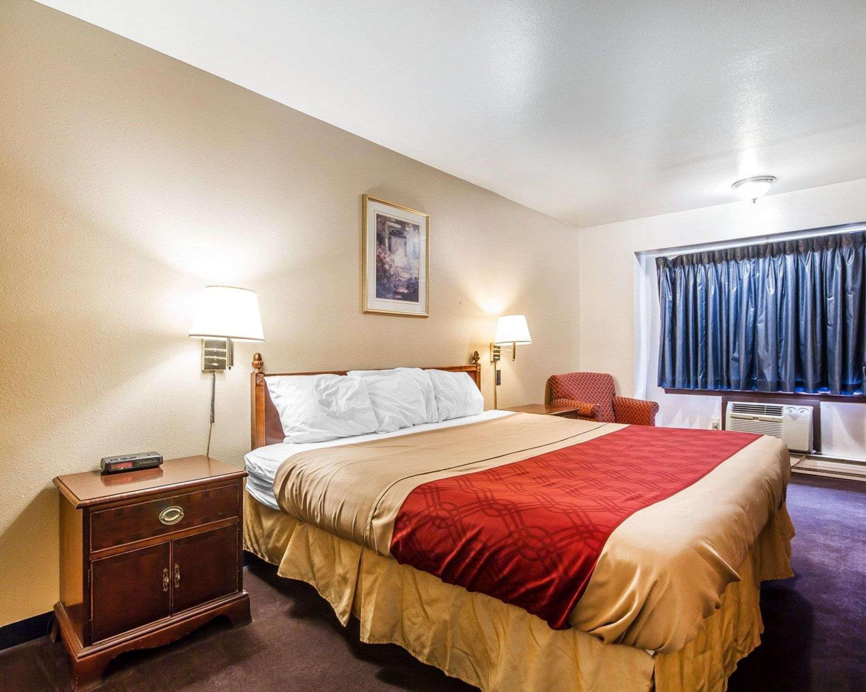Rodeway Inn & Suites Madison East Kültér fotó