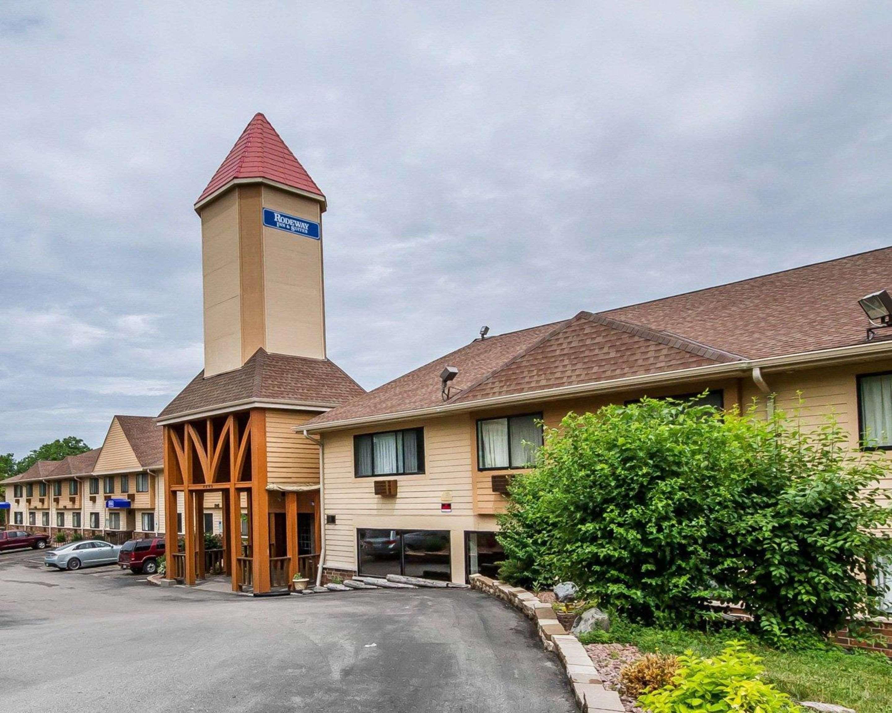 Rodeway Inn & Suites Madison East Kültér fotó
