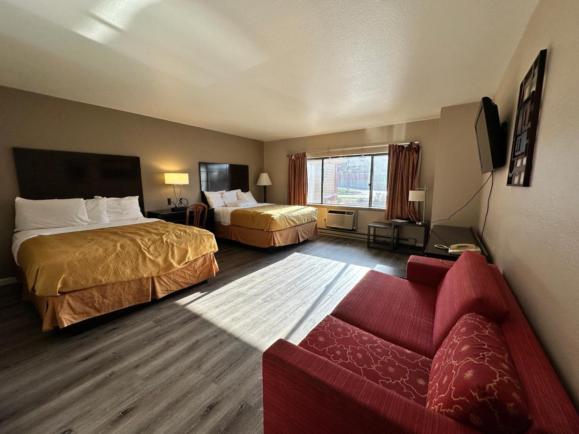 Rodeway Inn & Suites Madison East Kültér fotó