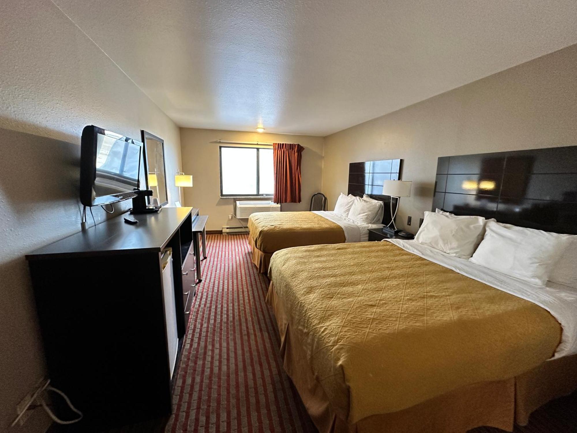 Rodeway Inn & Suites Madison East Kültér fotó