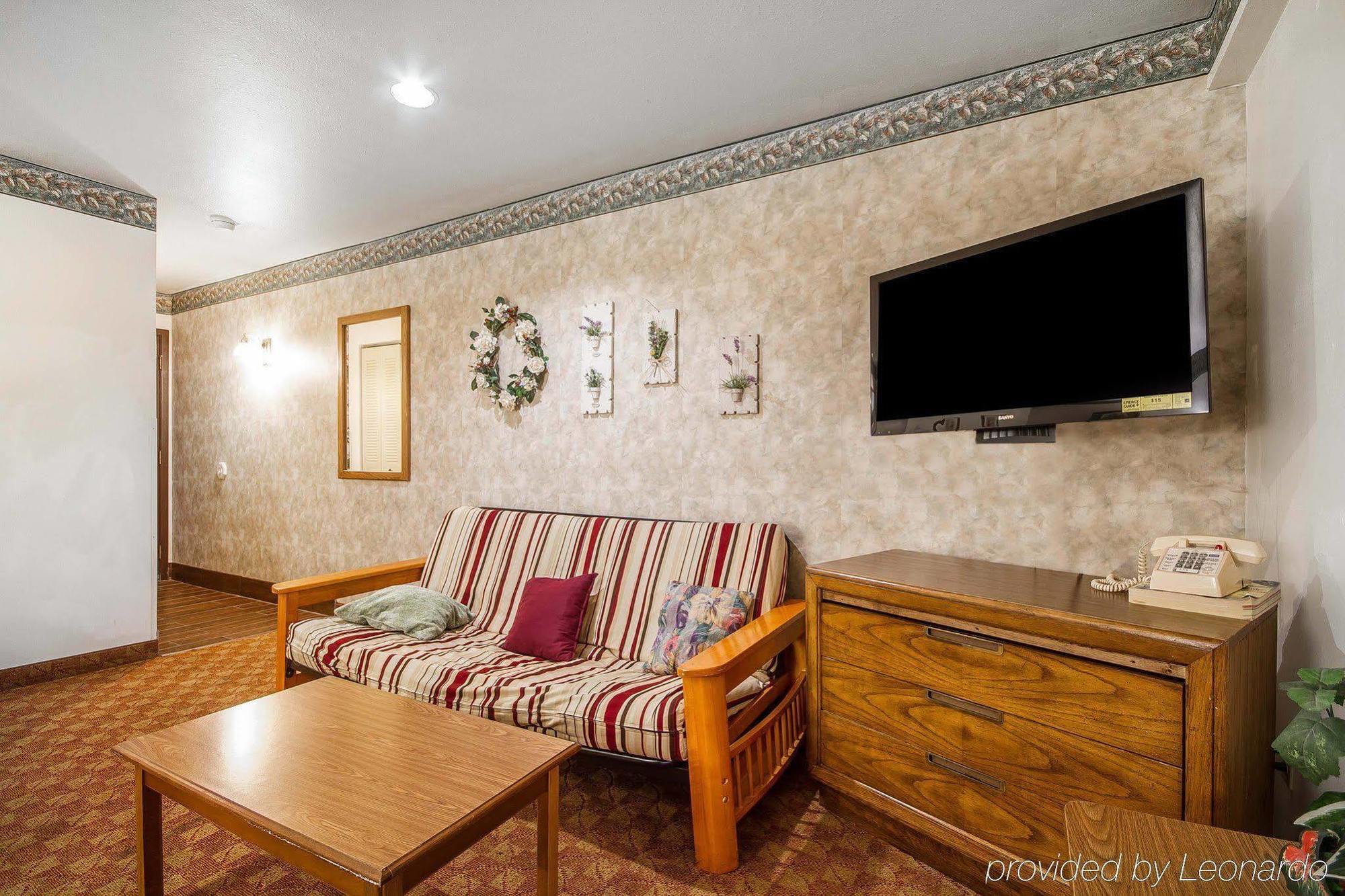 Rodeway Inn & Suites Madison East Kültér fotó